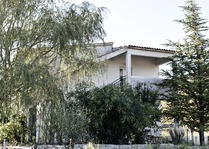 House Nada
